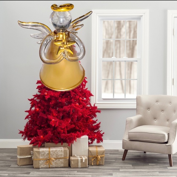 Perfume bottle is a symbol of love, emotion, & sentiment (French) - Picture 12 of 16